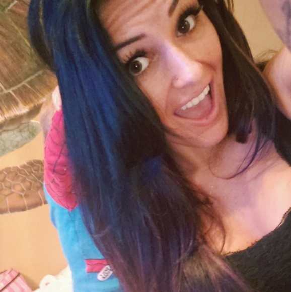 Meet your Posher, Serra - Picture 2 of 4